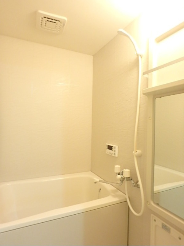 バス・シャワールーム　図面と現状に相違がある場合には現状を優先