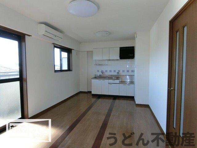 居室・リビング　うどん県のお部屋探しはうどん不動産へ うどんちゃんとLINE