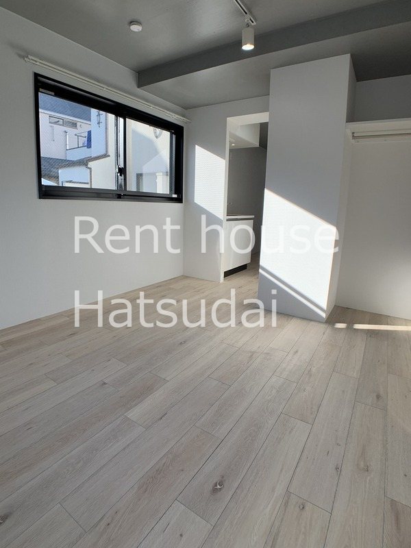 居室・リビング　別号室の参考写真となります