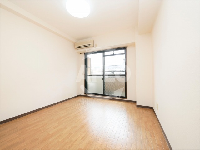 居室・リビング　ドミール堺筋本町　洋室