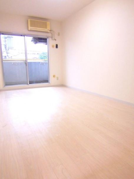 居室・リビング　※別部屋参考写真