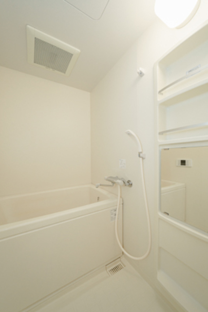 バス・シャワールーム　※写真は同タイプ住戸です。