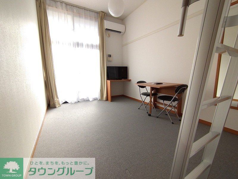 居室・リビング　1階はフローリング仕様です。