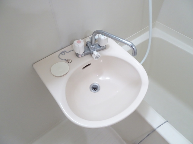 洗面設備　洗面ボウルと鏡もございます☆