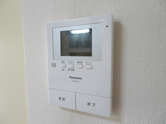 セキュリティ　ＴＶモニター付インターホンがあるので訪問者が一目でわかります
