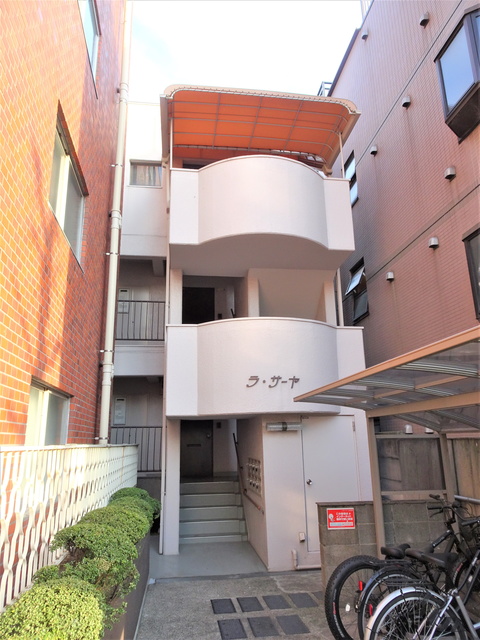 建物外観　人気の鉄筋コンクリート造！マンションタイプのご紹介です♪