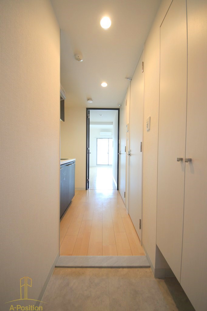 玄関　エスリード谷町六丁目