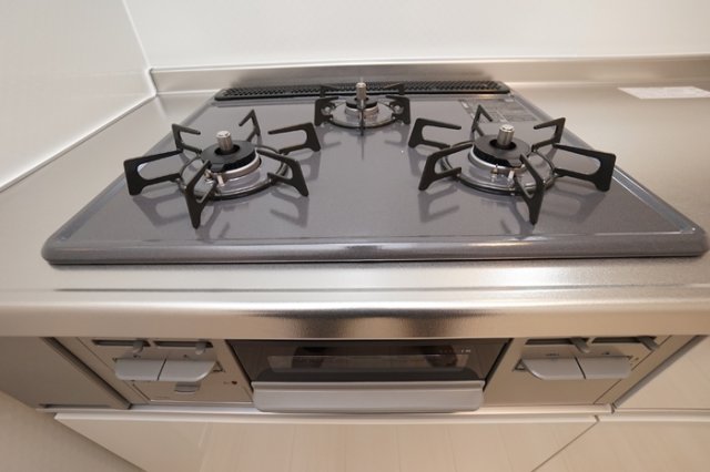 キッチン　3口ビルトインガスコンロ