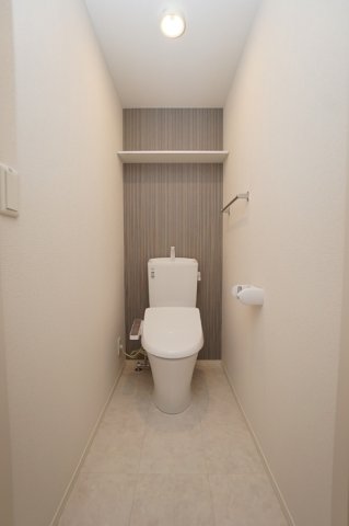 トイレ　温水洗浄暖房便座