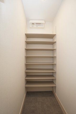 収納　シューズクローク