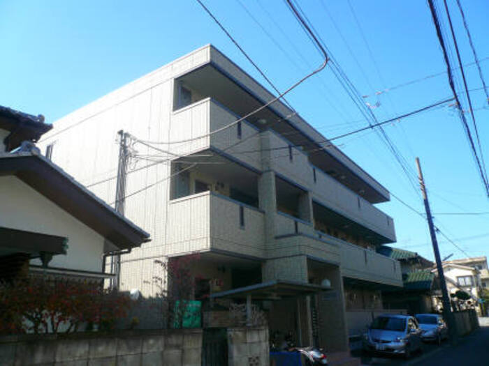 建物外観　外観は落ち着いています