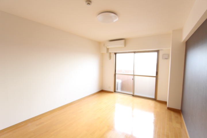 居室・リビング　居間です