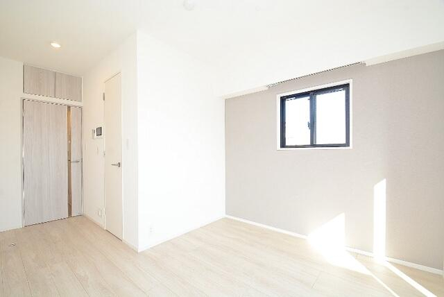 居室・リビング　カラータイプ異なります。