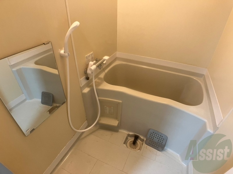 バス・シャワールーム　疲れを癒すには湯船でゆっくりするのが良いですよ。