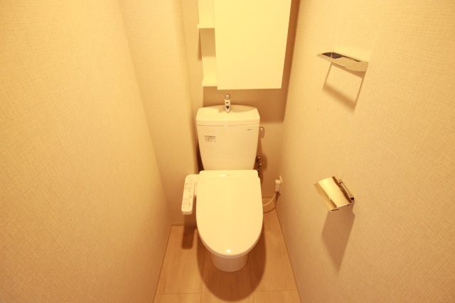 トイレ　※別室の参考写真の為、現況優先です。