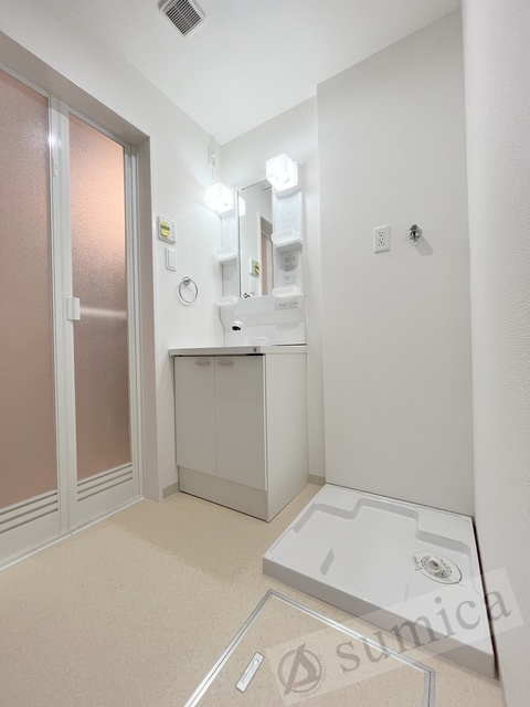 洗面設備　洗面脱衣所付き！独立洗面台が便利です♪♪