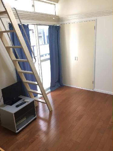 居室・リビング　実際のお部屋と多少異なる場合があります