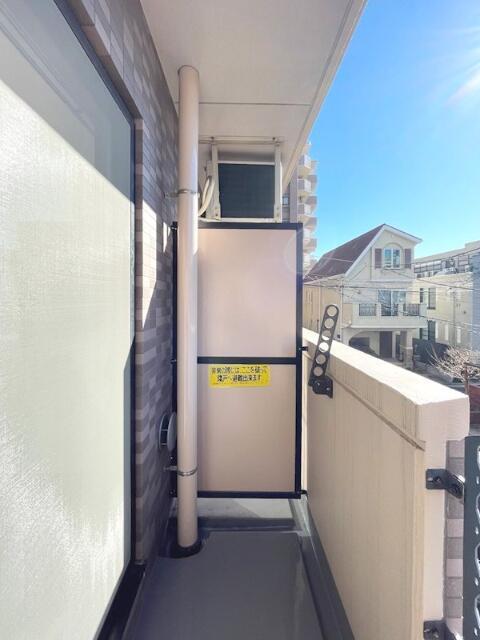 バルコニー　バルコニーからの眺めを楽しみながら食事をしませんか