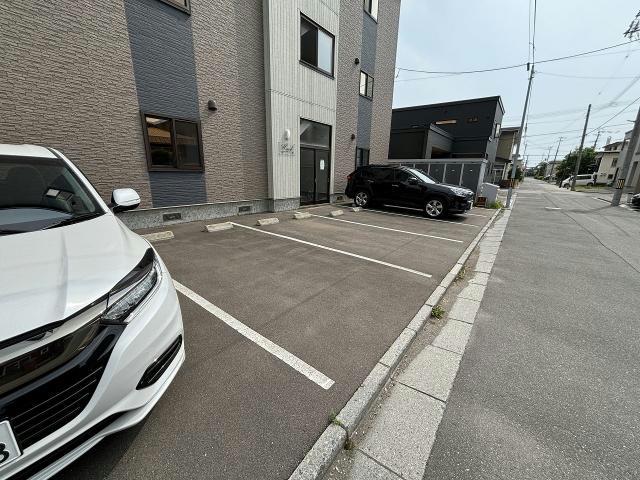 駐車場　駐車場