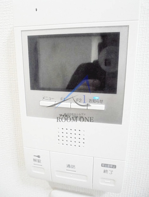 セキュリティ　モニター付きインターホンです。