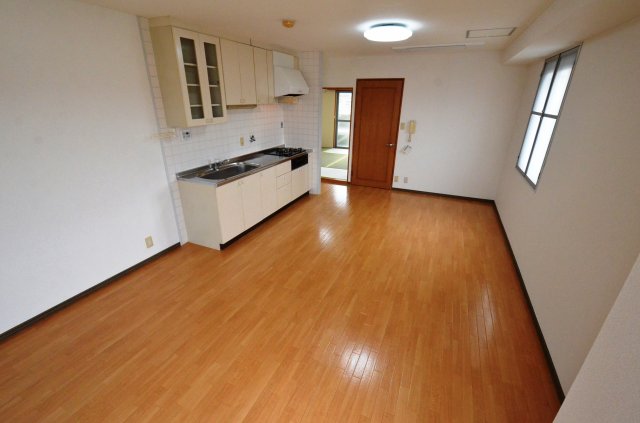 居室・リビング　南西角部屋住戸で過ごしやすくておすすめです！