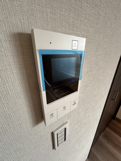 セキュリティ　モニター付きインターホン