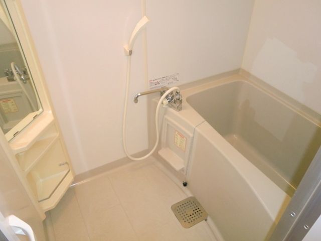 バス・シャワールーム　★お掃除のし易いユニットバス★