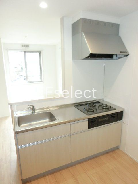 キッチン　お料理好きには嬉しい3口のシステムキッチン