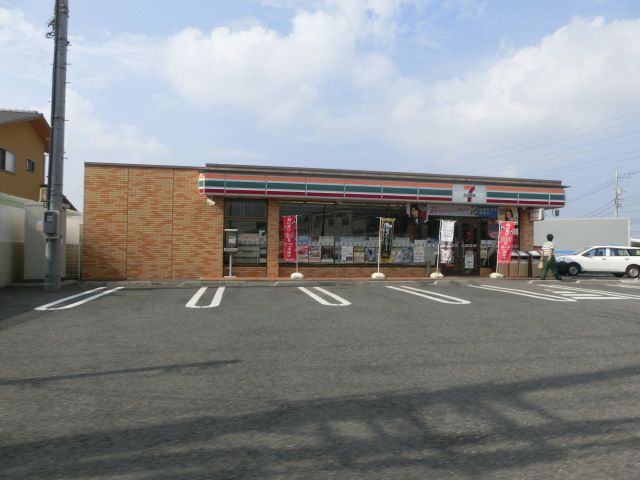 コンビニ　セブンイレブン（コンビニ）まで270m