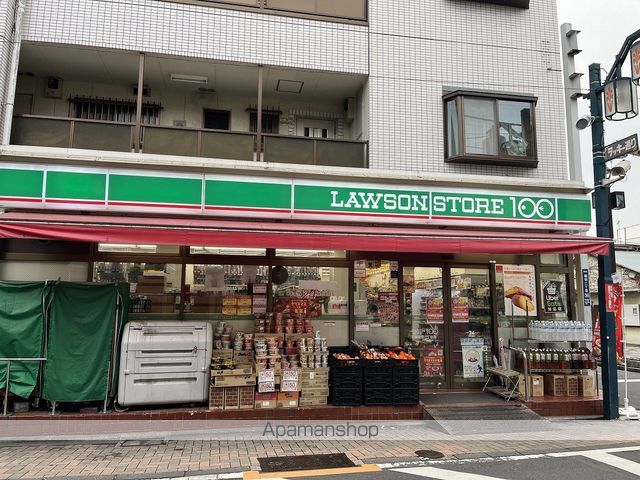 コンビニ　ローソンストア１００（コンビニ）まで242m