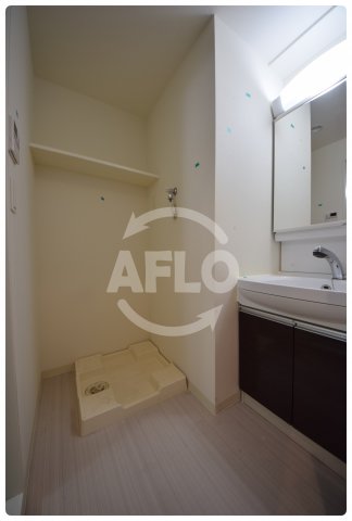 洗面設備　プランドール大手前レジデンス　洗面脱衣所