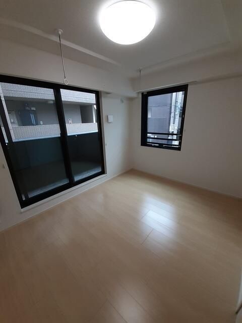 居室・リビング　■エアコン■24時間換気システム■ダウンライト