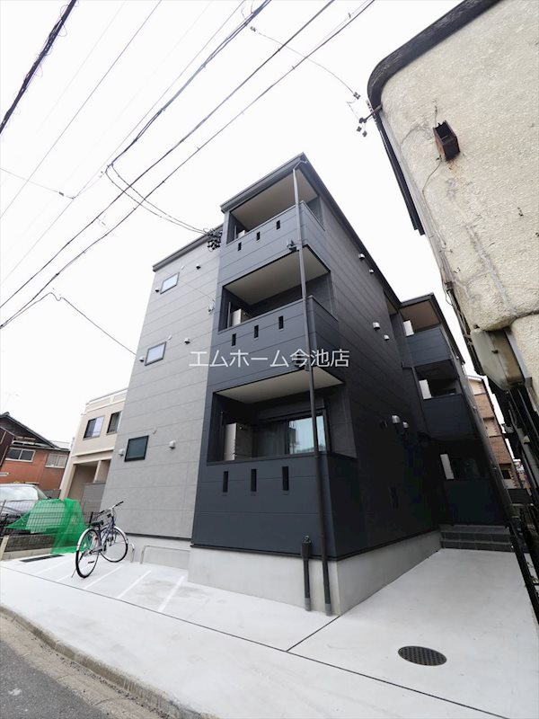 建物外観　外観　オートロック防犯カメラTVモニターホン宅配BOX完備