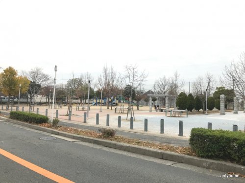 公園　新高中央公園（公園）まで423m