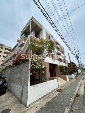 建物外観　落ち着いた雰囲気の外観です