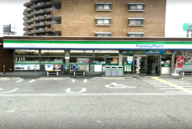 コンビニ　ファミリーマート吹田千里山西店（コンビニ）まで106m