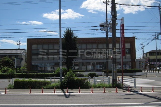 銀行　岡崎信用金庫蒲郡支店（銀行）まで74m