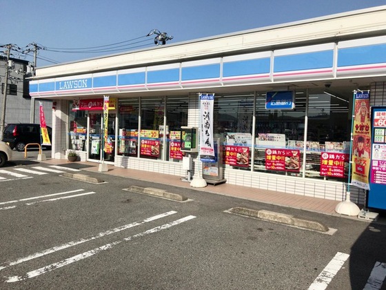 コンビニ　ローソン東広島西条東店（コンビニ）まで666m
