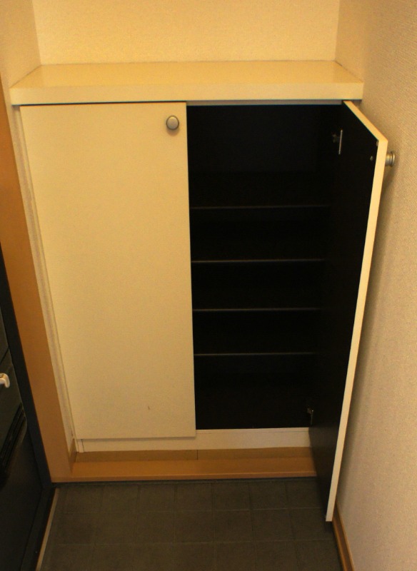 収納　シューズボックス