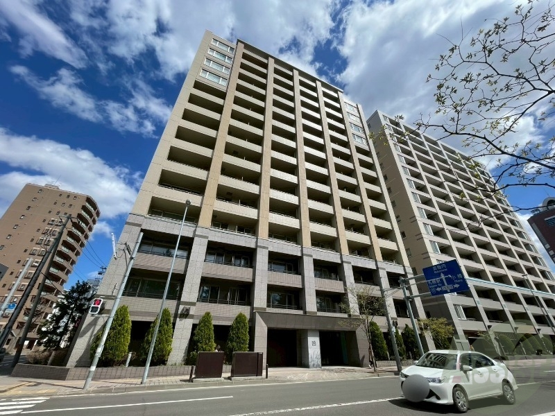 建物外観　札幌市中央区「パークホームズ知事公館フォレストレジデンス」