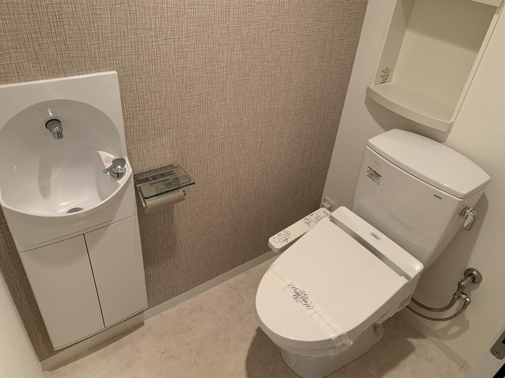 トイレ　同タイプの参考写真です。
