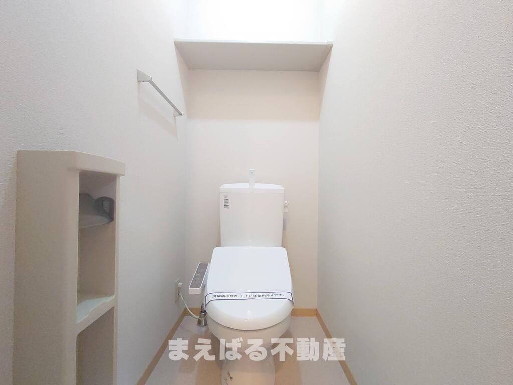 トイレ　温水洗浄便座