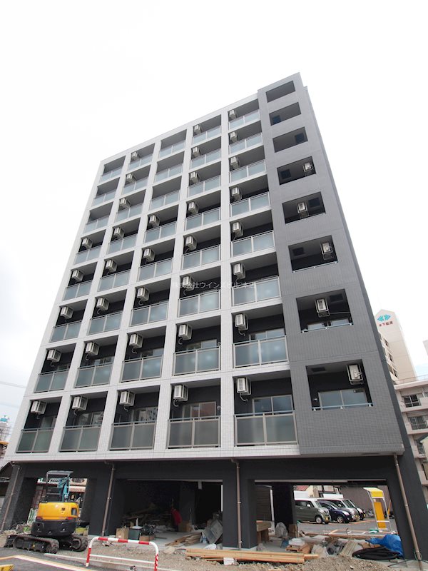 建物外観　バス・トイレ別　 室内洗濯置場　 独立洗面台　 追い焚き