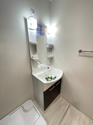 洗面設備　忙しい朝には欠かせない洗面所です
