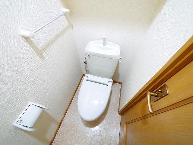 トイレ　清潔感のあるトイレです