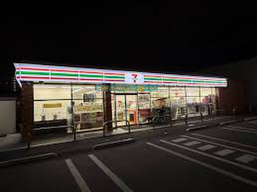 コンビニ　セブン-イレブン 川崎北谷町店（コンビニ）まで800m