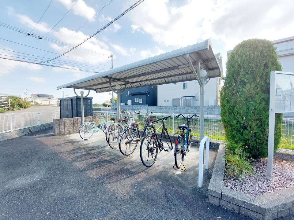 駐車場　駐輪場