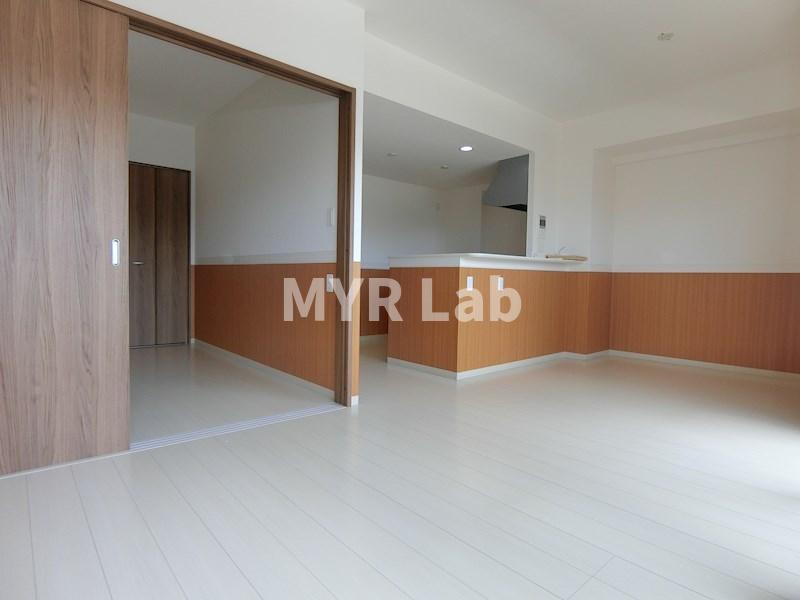 ＪＲ鹿児島本線 吉塚駅 徒歩12分 10階建 築13年の居間写真