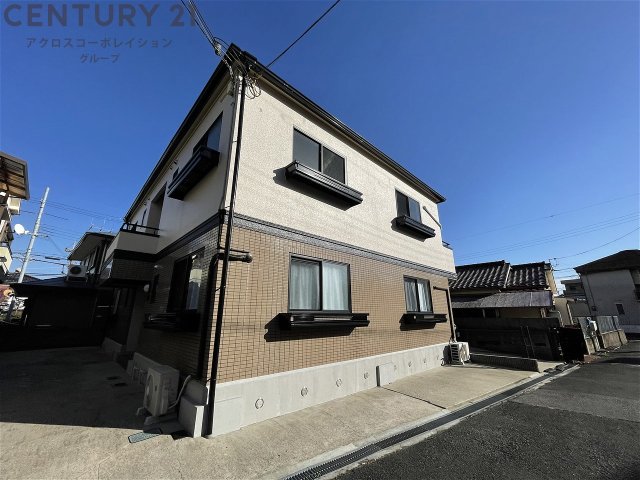 建物外観　宅配ボックス付きで不在時にも便利！