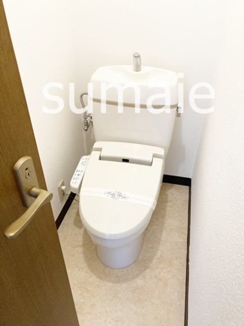 トイレ　ウォシュレット付きトイレ。